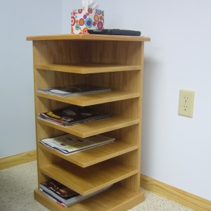 Magazine/book stand
