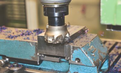 bolt cutter cutting rebar